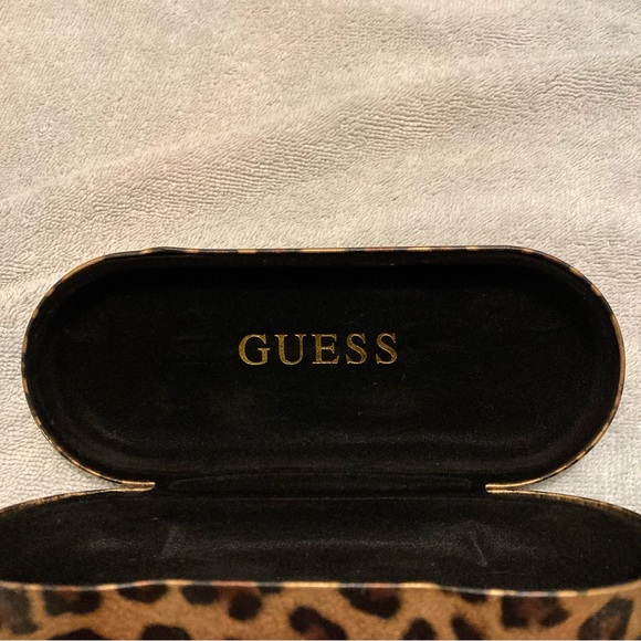 Guess Eyeglasses Sunglasses Hard Clamshell Only - Picture 4 of 4